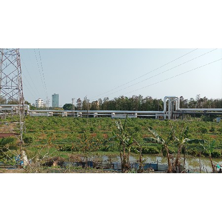 Steam pipeline in industrial zone (4)
